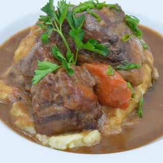 SOUTHERN SMOTHERED OXTAILS